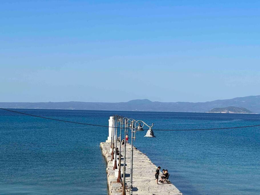 Apartment Anemomylos By The Sea